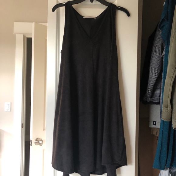 Chris & Carol Dresses & Skirts - Cozy Dress Perfect for Fall!